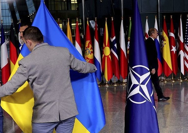 NATO sẽ hỗ trợ Ukraine tiến tới gia nhập liên minh một ngày nào đó