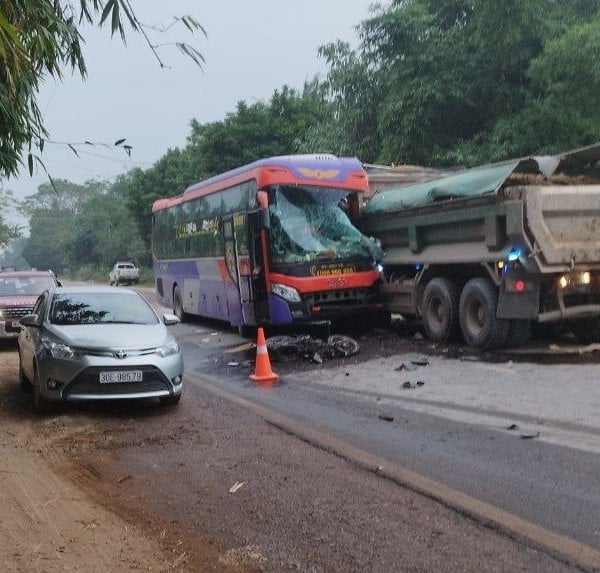 Tai nạn giao thông liên hoàn, 2 người tử vong tại chỗ