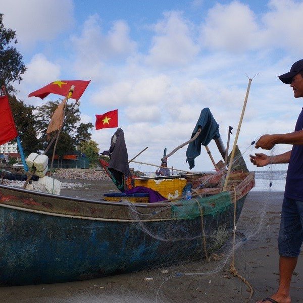 Chuyện ngư dân ở “phố biển”