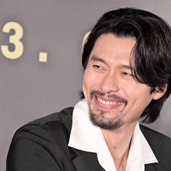 Mỹ nam Hyun Bin bụi bặm trong phim mới