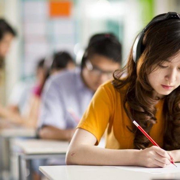 Nhiều người coi chứng chỉ IELTS là tấm “vé thông hành”, chuyên gia nói gì?