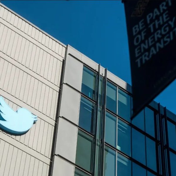 Twitter tiếp tục bị tố quỵt nợ