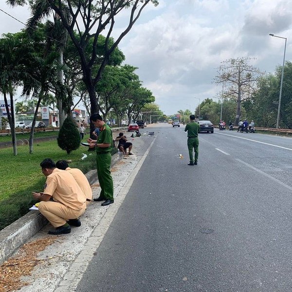 BR-VT: Điều tra vụ va chạm giữa ô tô và xe điện ba bánh, 1 người chết