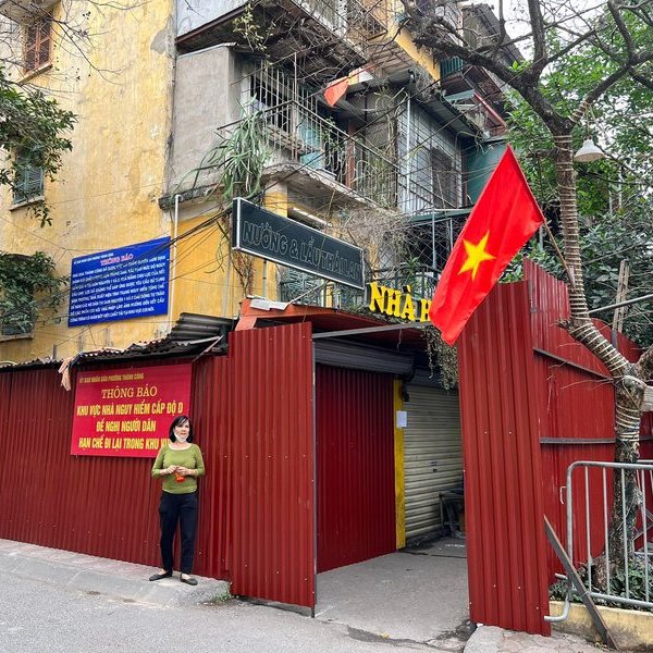 Hà Nội: Quây tôn kín chung cư cũ G6A Thành Công