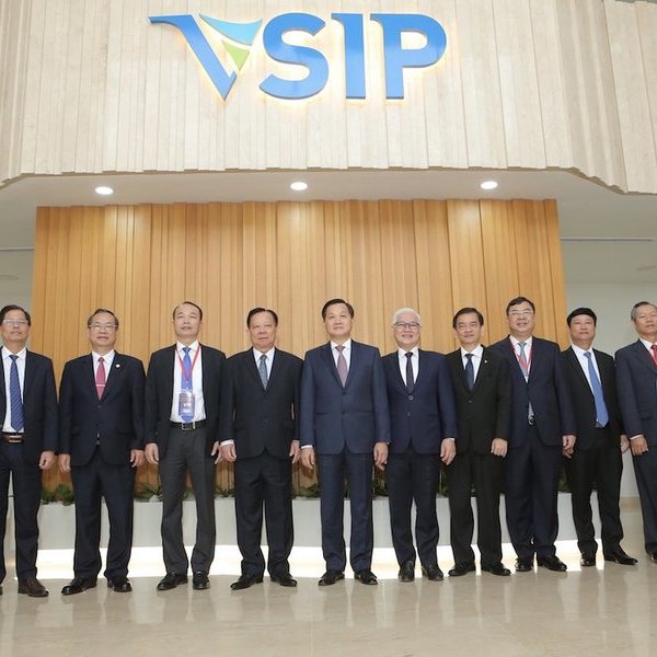 VSIP cùng 9 tỉnh thành hợp tác phát triển KCN thông minh