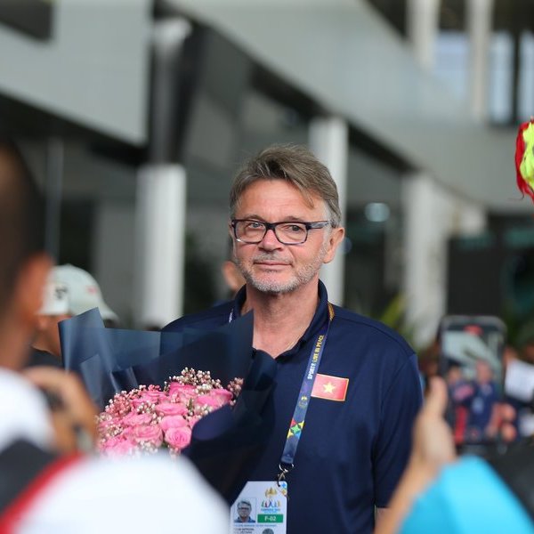 HLV Troussier muốn U22 Việt Nam chơi bóng đá đẹp, bảo vệ thành công HCV SEA Games