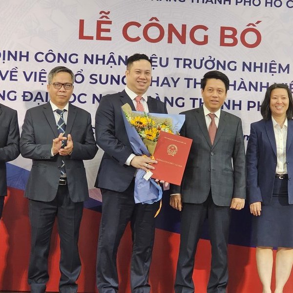 Trường Đại học Ngân hàng Tp.HCM có hiệu trưởng mới