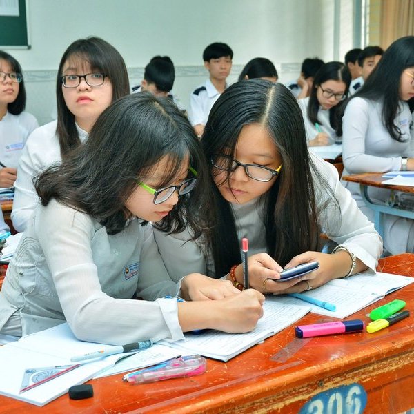 Lúng túng đổi tổ hợp môn học, học sinh chương trình mới phải làm gì?