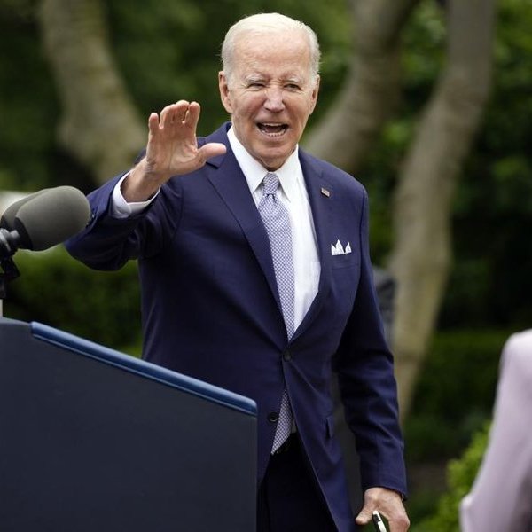 Tổng thống Joe Biden có thể làm gì để ngăn nước Mỹ vỡ nợ?