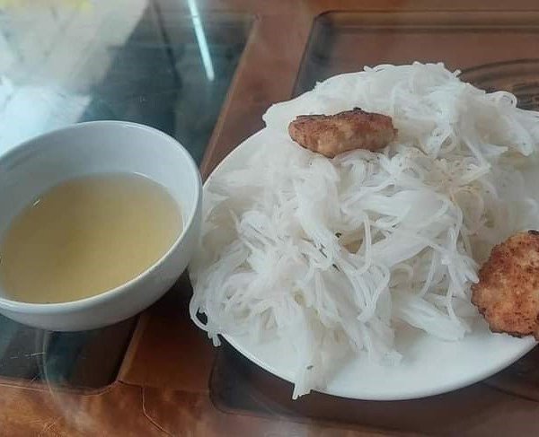 Vụ suất bún 35 nghìn chỉ 2 miếng chả: Cơ quan chức năng vào cuộc, chủ nhà hàng lên tiếng