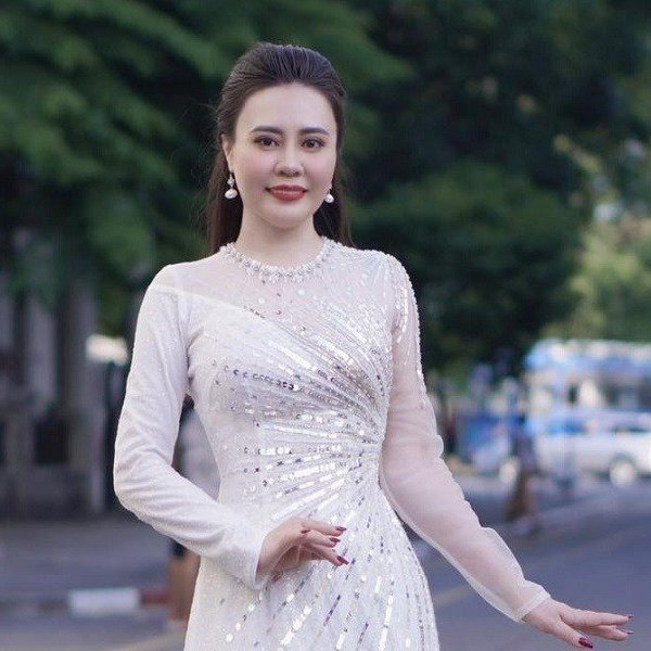 Hoa hậu Phan Kim Oanh trở lại Myanmar sau 7 tháng đăng quang