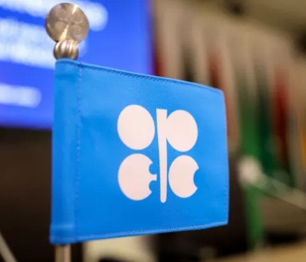 OPEC+ có thể cắt giảm sản lượng dầu thêm 1 triệu thùng