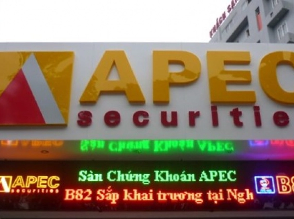 Ông Nguyễn Đỗ Lăng và các bị can nắm giữ bao nhiêu cổ phiếu họ Apec?