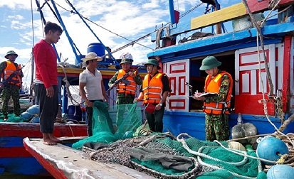 Vấn nạn tàu giã cào trên biển trở thành nỗi ám ảnh của ngư dân Hà Tĩnh