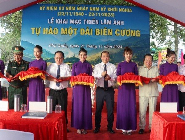 Triển lãm ảnh “Tự hào một dải biên cương” năm 2023 tại Phú Quốc