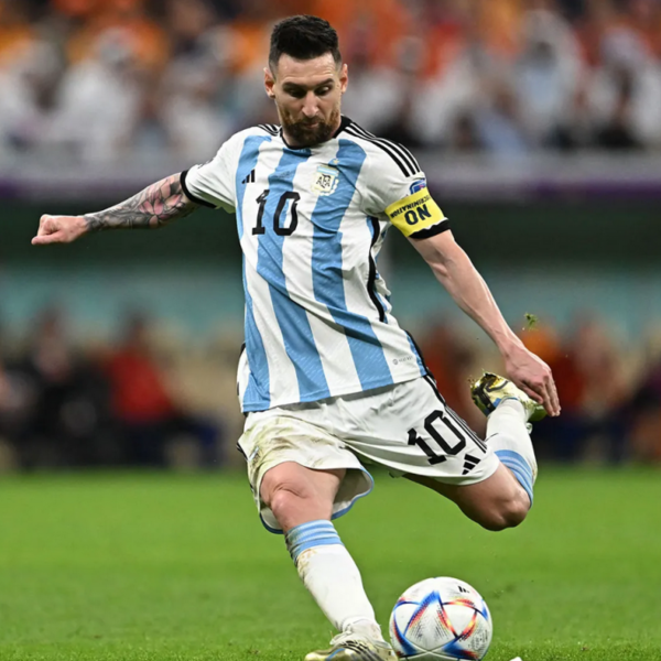 Lionel Messi tiết lộ tin tức quan trọng liên quan đến sự nghiệp